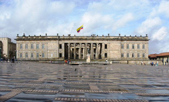 En Colombia todavía no se define quiénes ocuparán algunas curules de Congreso.