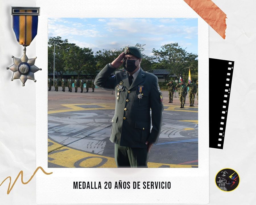 Imposición de medallas militares