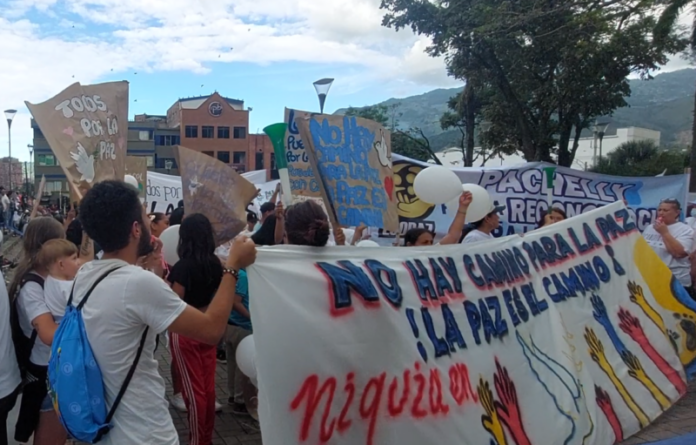 Manifestación masiva en Bello apoya avances de paz urbana en Medellín y Valle de Aburrá
