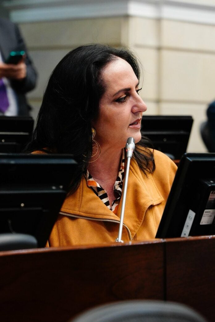 María Fernanda Cabal envió carta a Congresistas de EE.UU denunciando el intento de legalización de la droga en Colombia